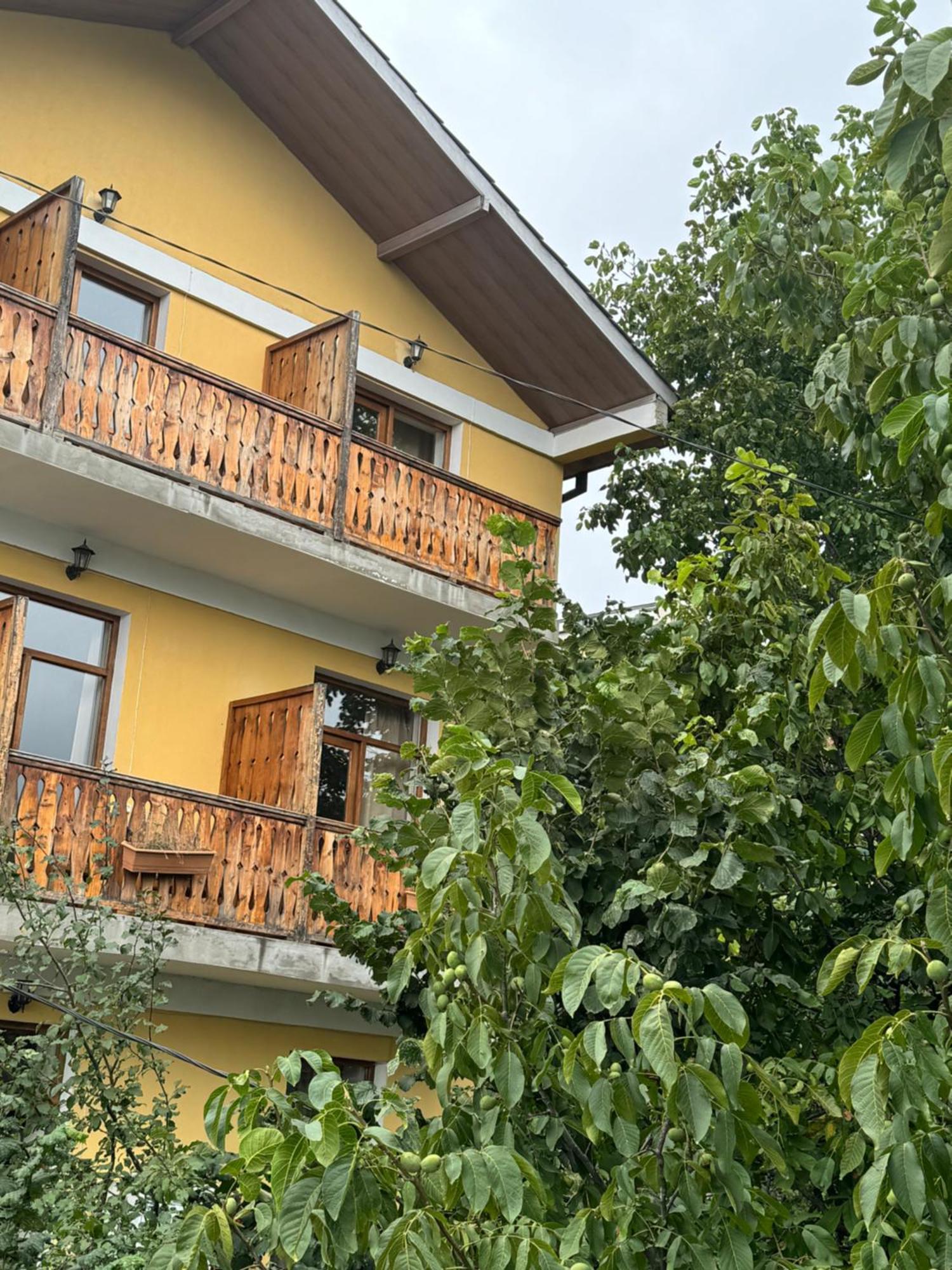 Verin Tun Dilijan Exterior foto