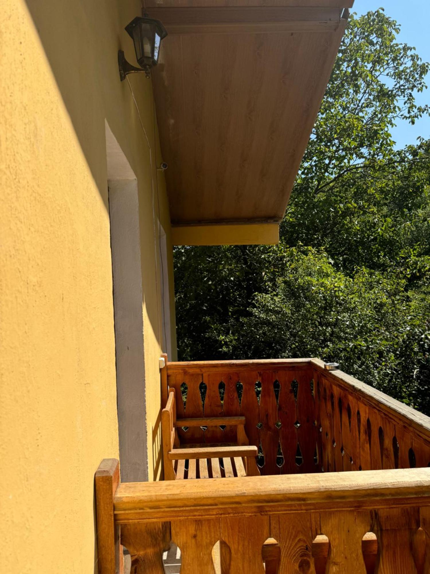 Verin Tun Dilijan Exterior foto